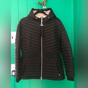 Moose Knuckles "Lighten Up" Lightweight Womens Down Jacket in Black. Large.